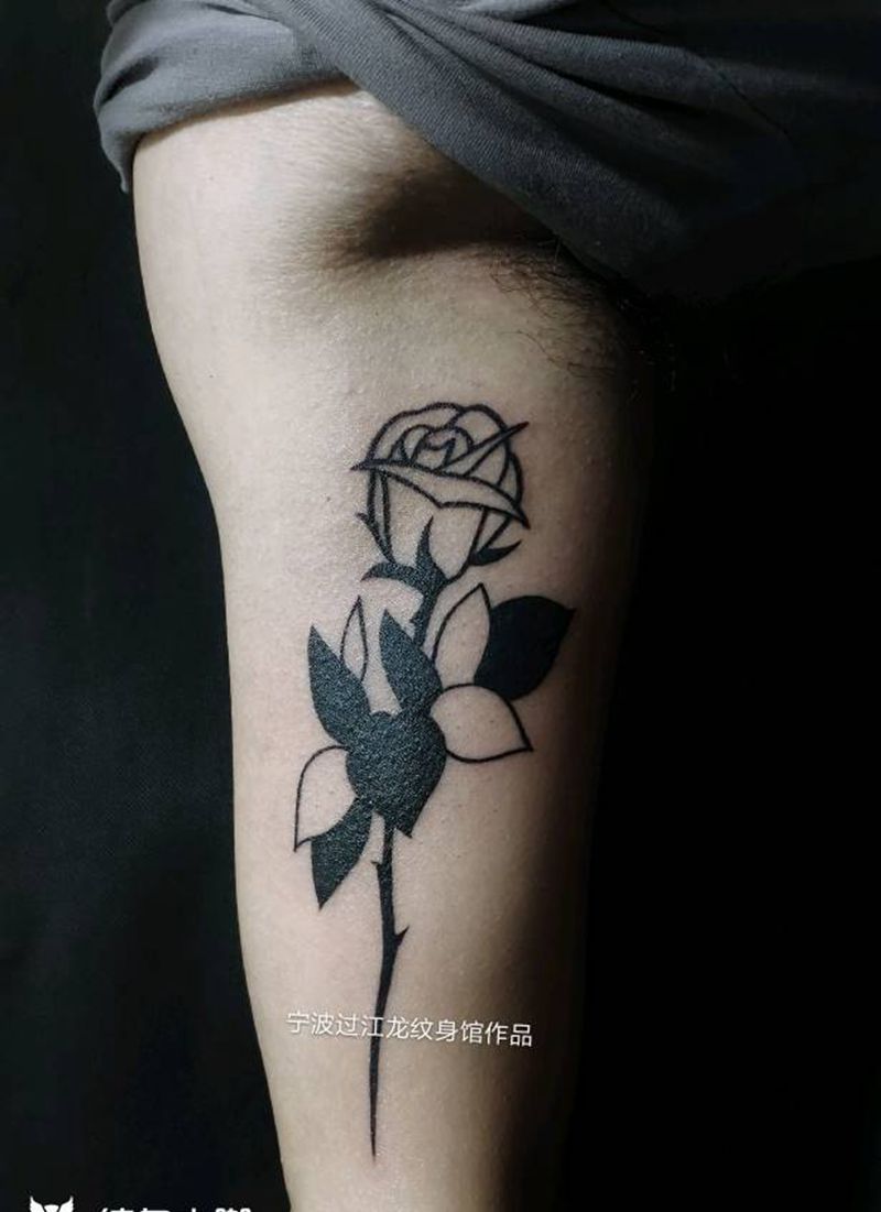 黑玫瑰纹身图片