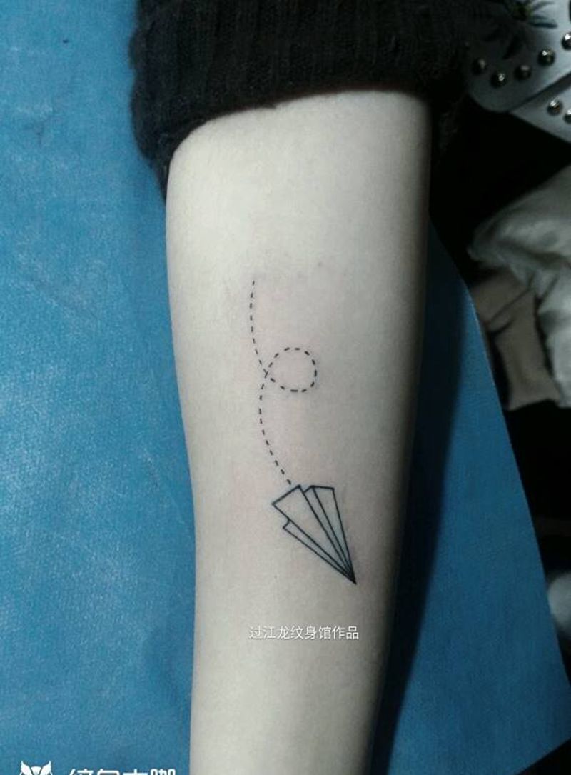 纸飞机纹身图片