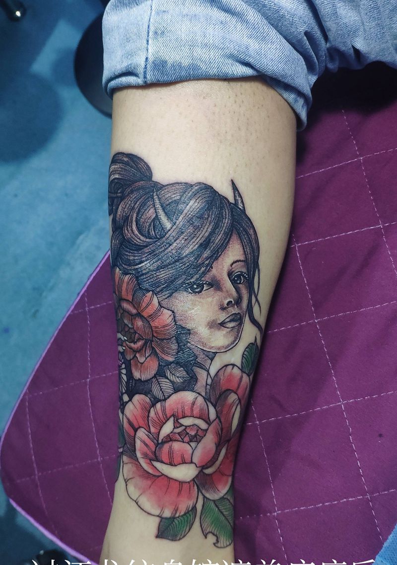 遮盖疤痕纹身图片_脚部新传统纹身图案