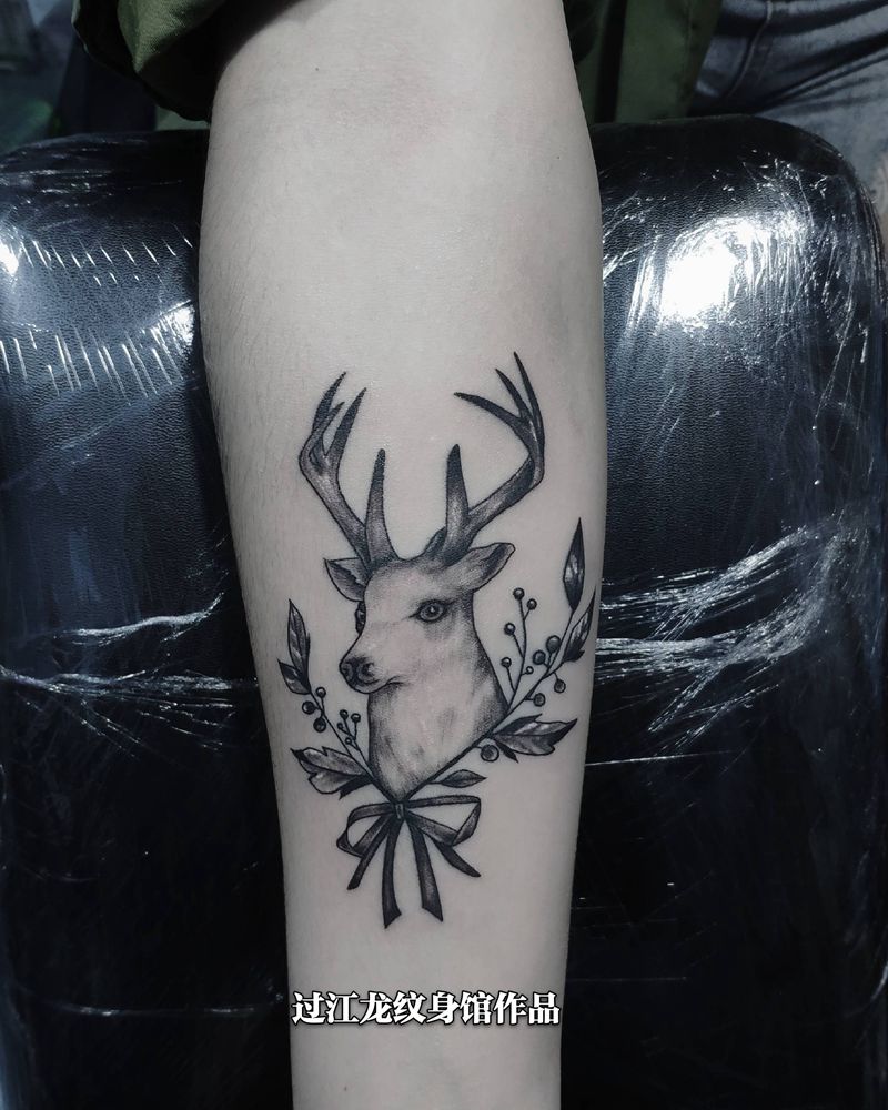 鹿纹身图片_手臂手部点刺新传统鹿纹身图案