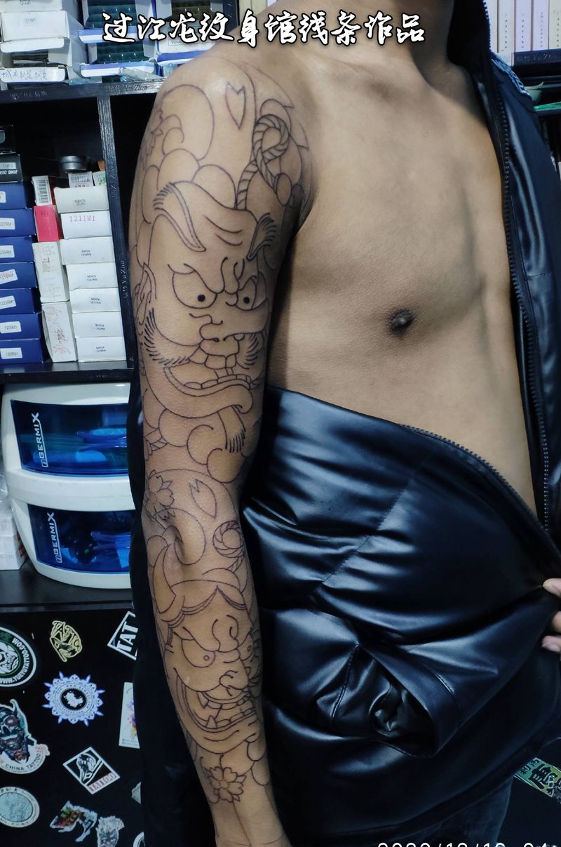 天狗般若纹身图片_手部老传统纹身图案