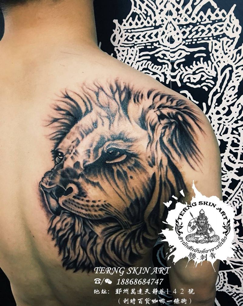 近期作品纹身图片_黑灰成品手臂背部欧美传统写实动物鬼神植物纹身图案