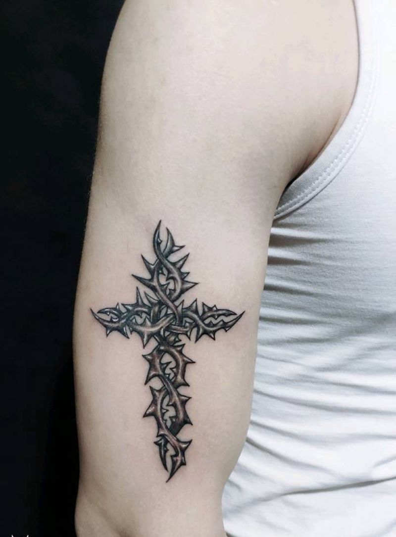 十字架纹身图片_手臂手部点刺几何十字架纹身图案