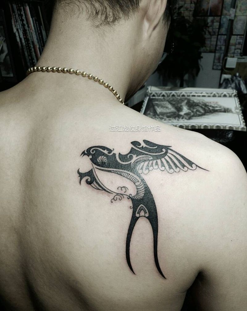 抽象图腾燕子纹身图片