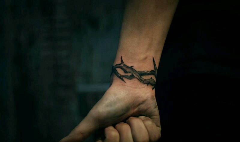 藤槿纹身图片_手部纹身图案