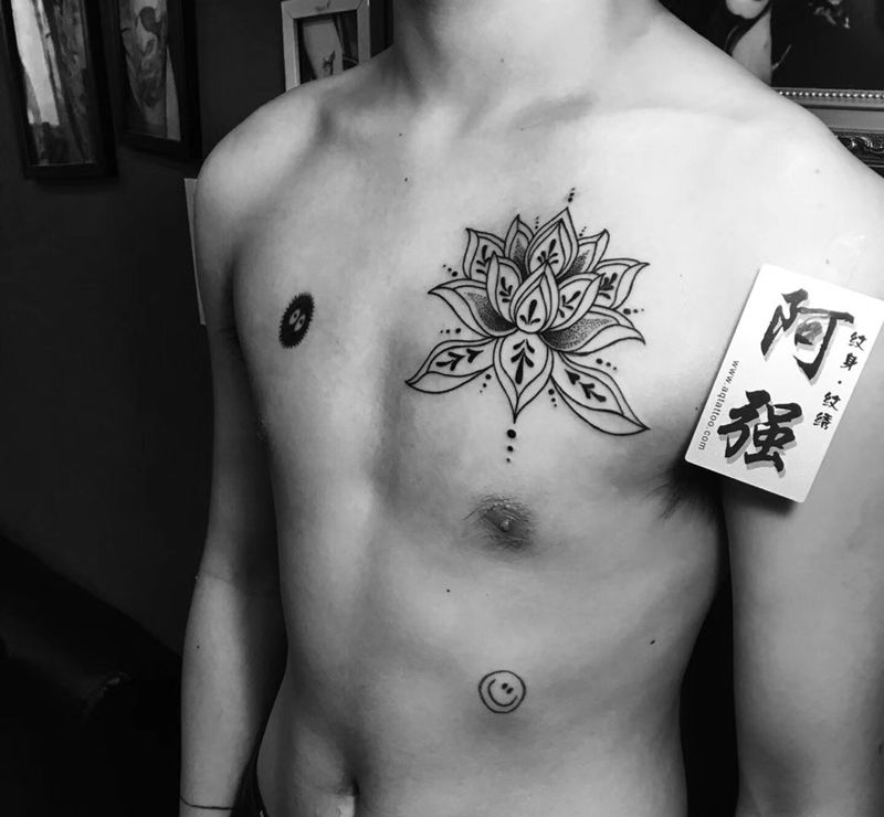 点刺花纹身图片_成品胸部清新几何植物纹身图案