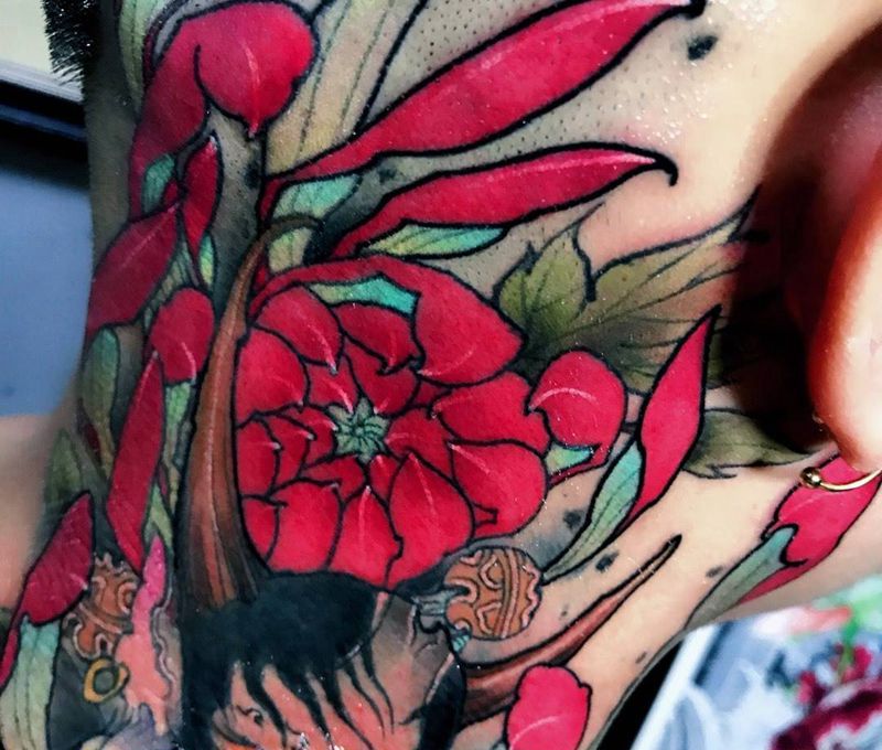 传统纹身图片_成品颈部纹身图案