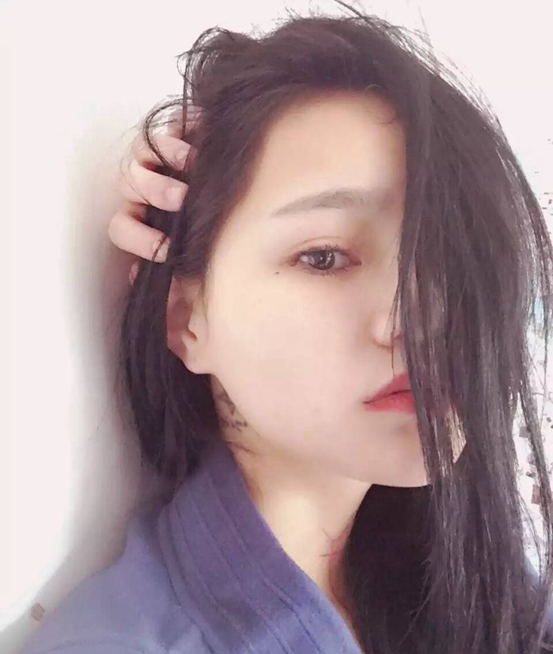 泪痣纹身图片_成品清新字符纹身图案