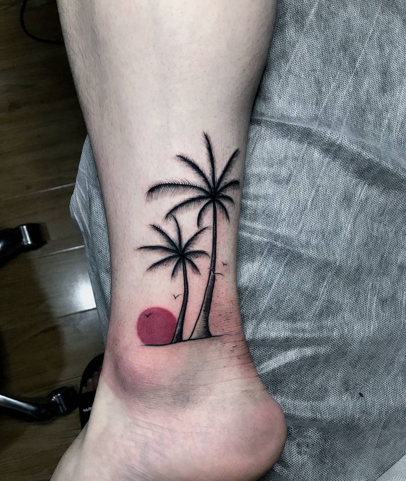 椰子树纹身图片_腿部纹身图案