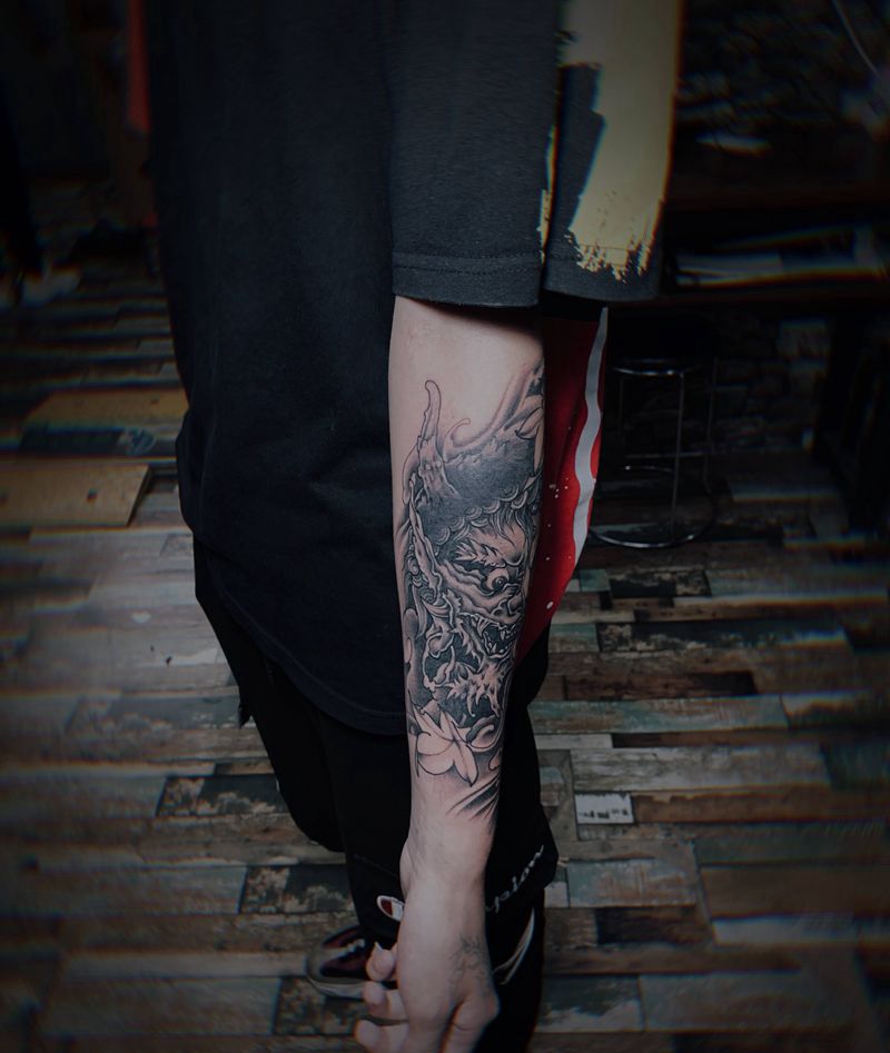 佛魔纹身图片_手臂新传统纹身图案