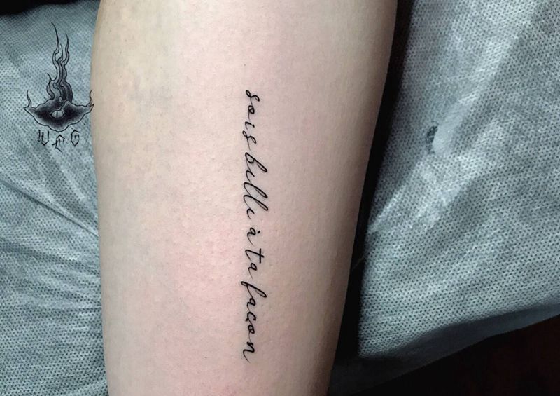 字母纹身图片_手部纹身图案