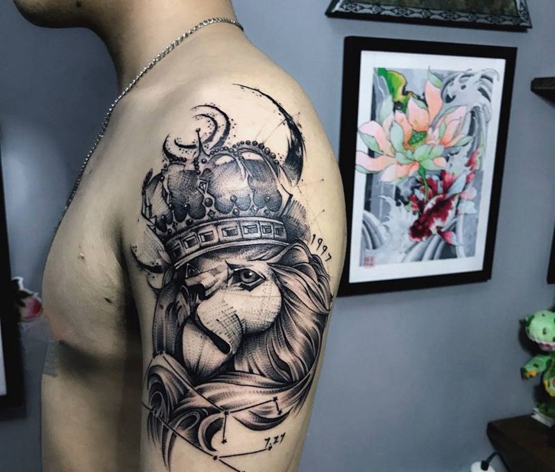 狮子纹身图片_成品手部欧美纹身图案