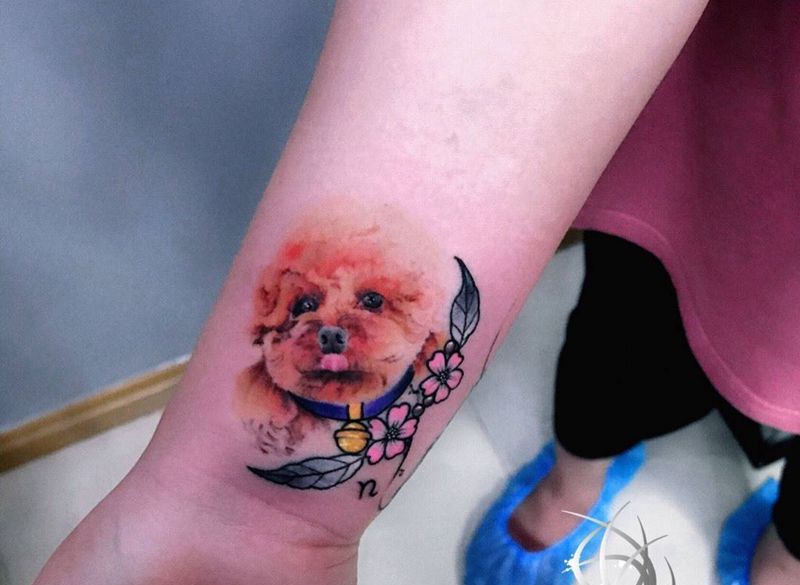 狗狗纹身图片_手部纹身图案