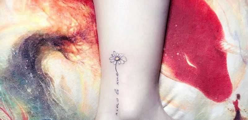 小花纹身图片_成品腿部清新植物纹身图案