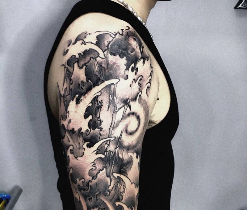 水浪盖疤纹身图片_成品手臂传统纹身图案