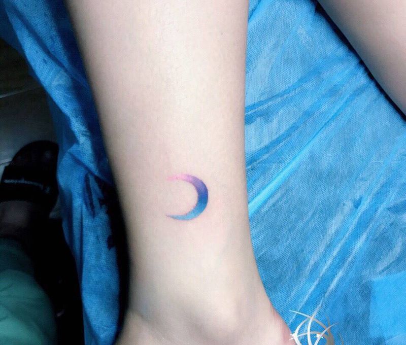 月亮纹身图片