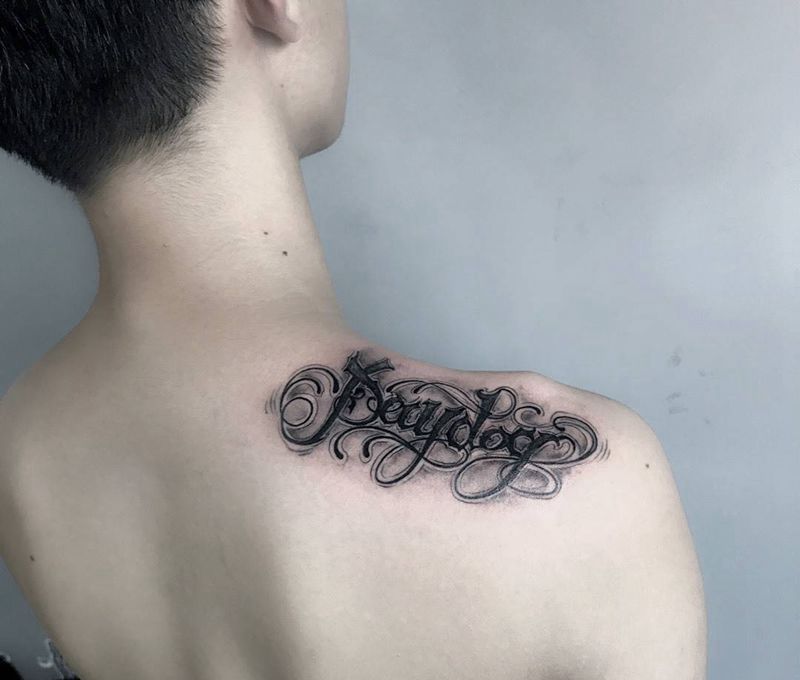 修改纹身图片_成品肩部清新字符纹身图案