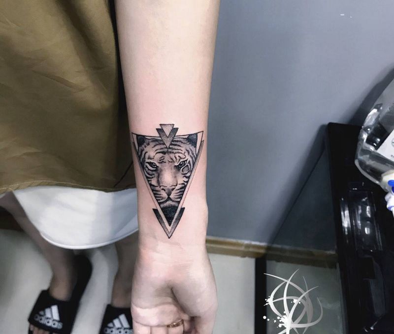 老虎纹身图片