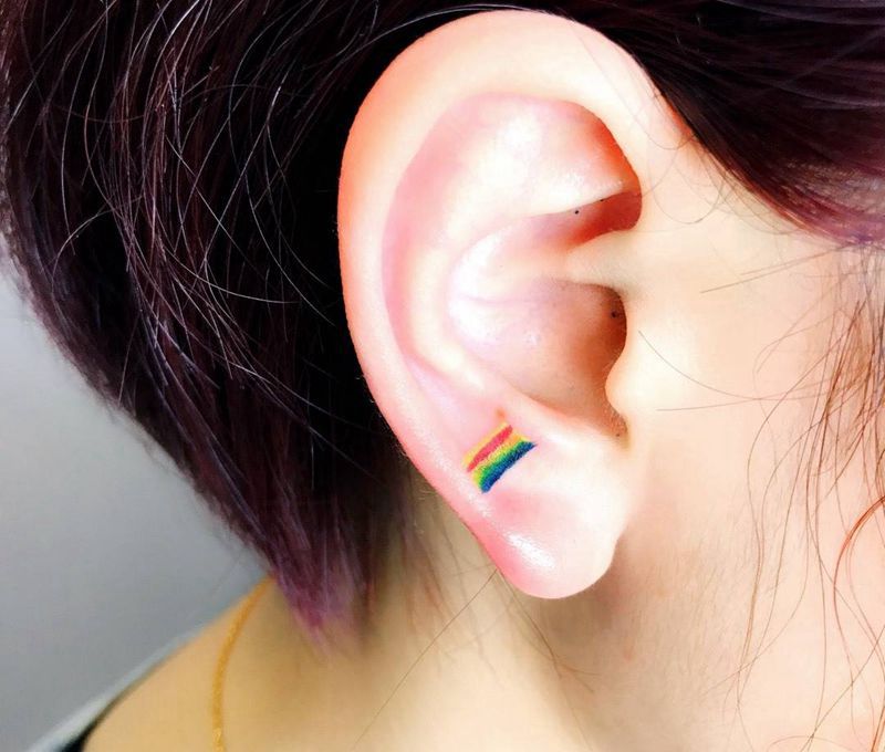 小清新纹身图片_成品颈部清新字符几何纹身图案