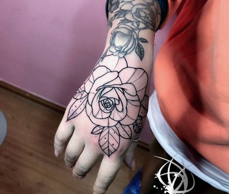 花纹身图片_手部纹身图案