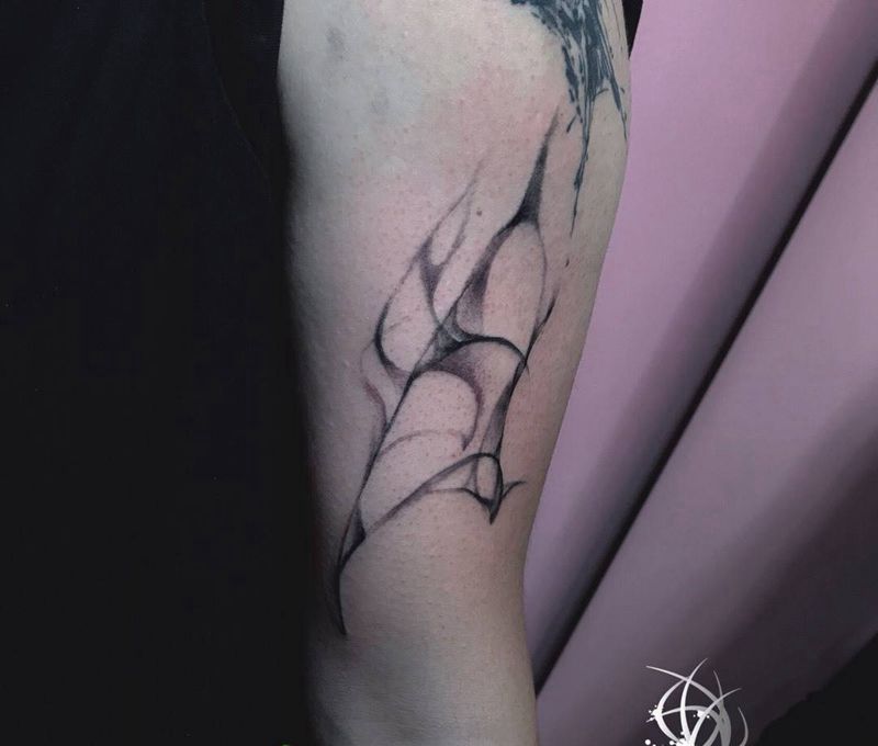 烟雾纹身图片_手部纹身图案