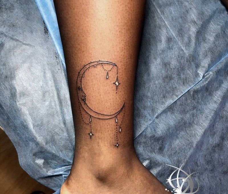 月亮纹身图片_腿部纹身图案