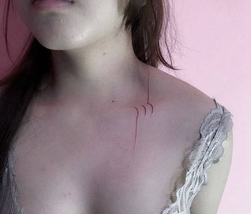 线条纹身图片_成品胸部清新几何纹身图案