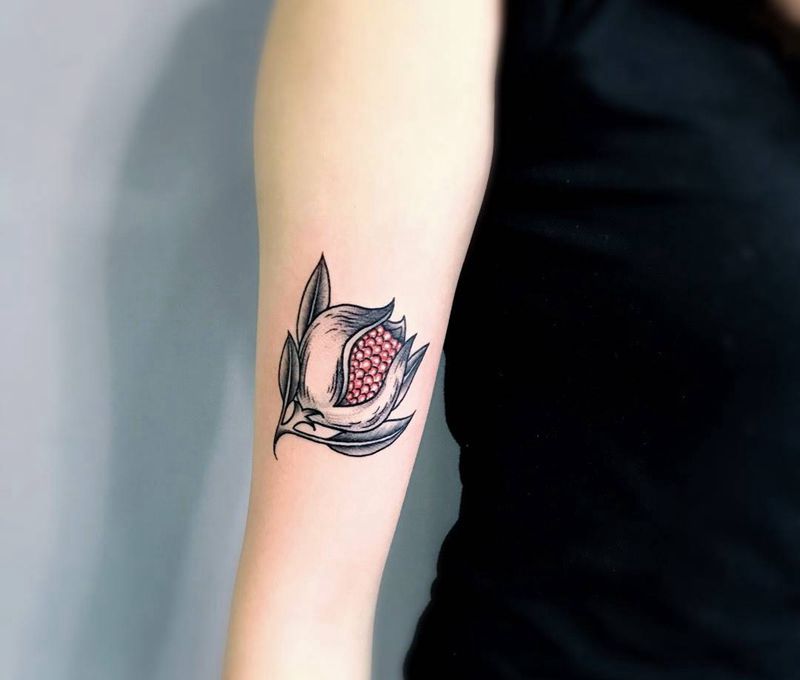 小清新纹身图片_成品手部清新植物纹身图案