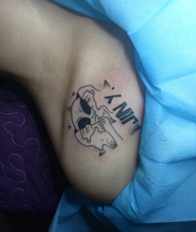 小清新纹身图片_胸部清新几何图腾成品纹身图案