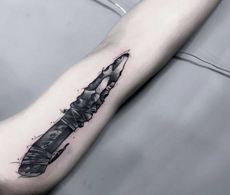 匕首纹身图片_成品手臂欧美静物纹身图案