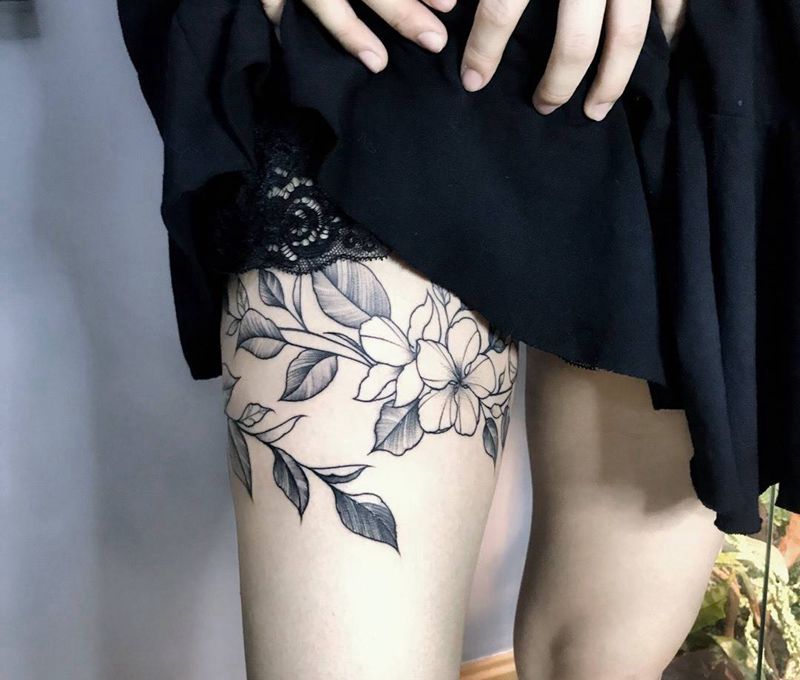 花环纹身图片_成品腿部清新纹身图案