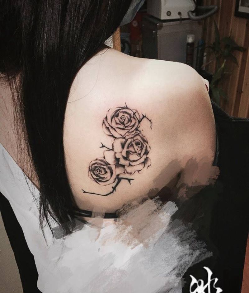 玫瑰花纹身图片_背部纹身图案