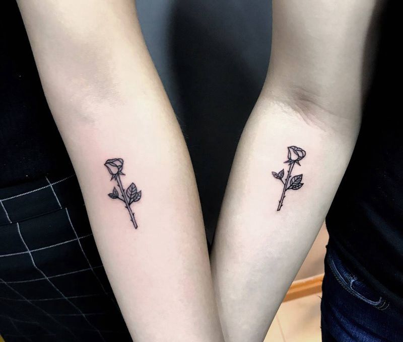 玫瑰花纹身图片_成品手部清新纹身图案