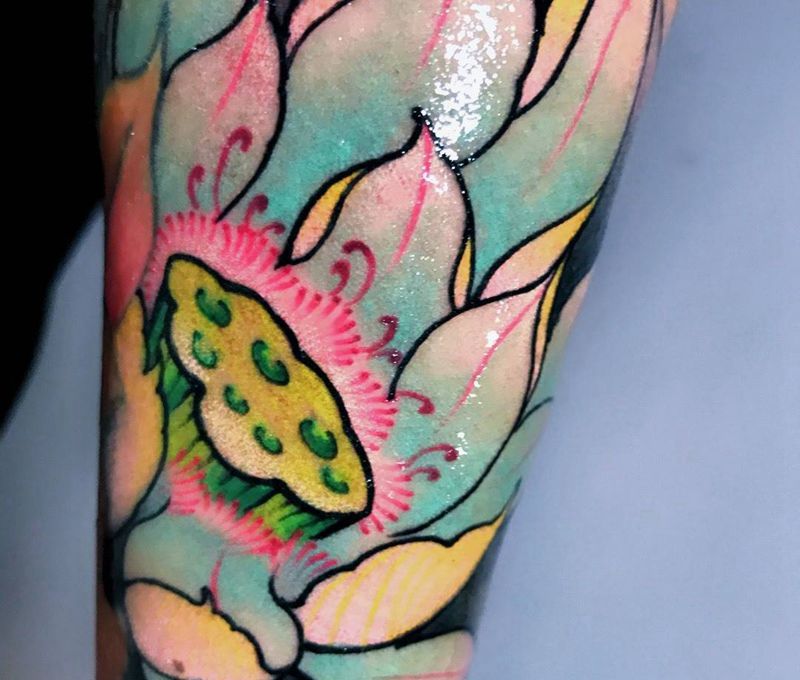 莲纹身图片_成品手部传统纹身图案