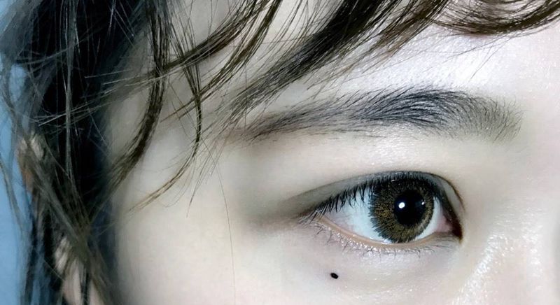 点个泪痣纹身图片_成品纹身图案