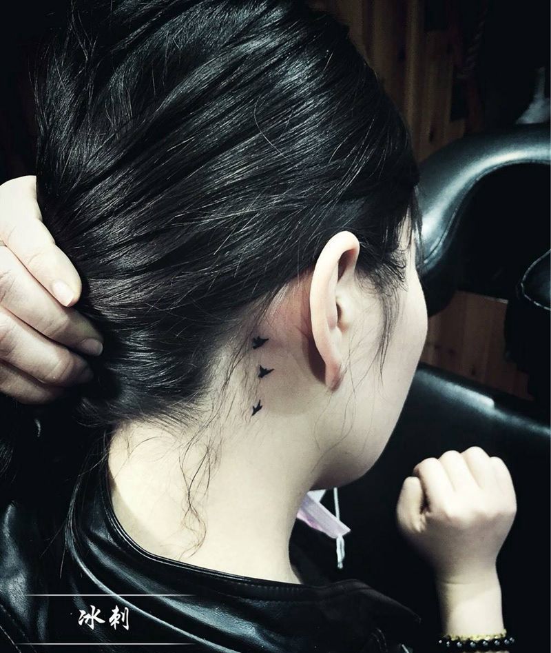 微刺青，女孩子的潮流元素纹身图片