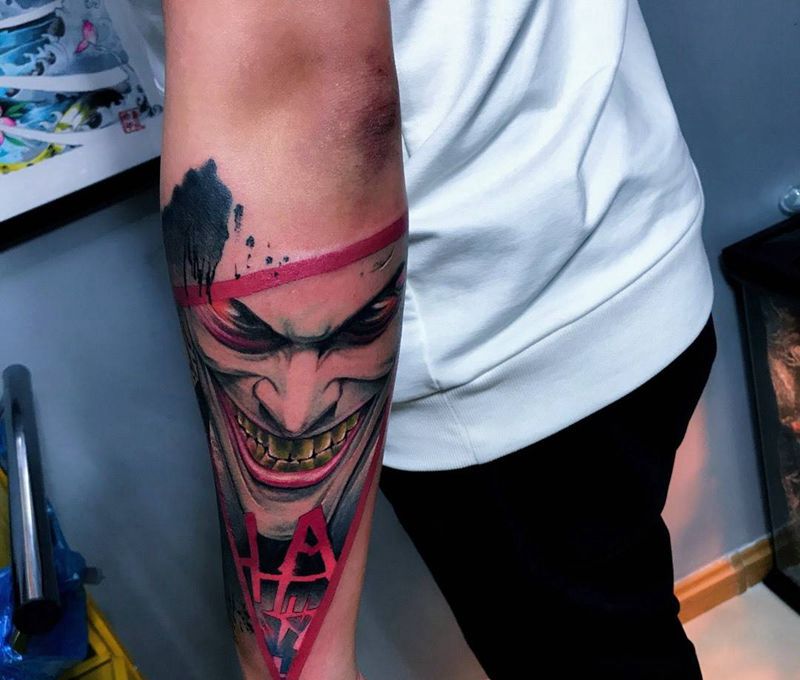 遮盖作品小丑纹身图片_成品手部欧美纹身图案