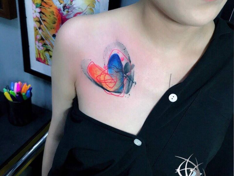 遮盖纹身图片_胸部纹身图案