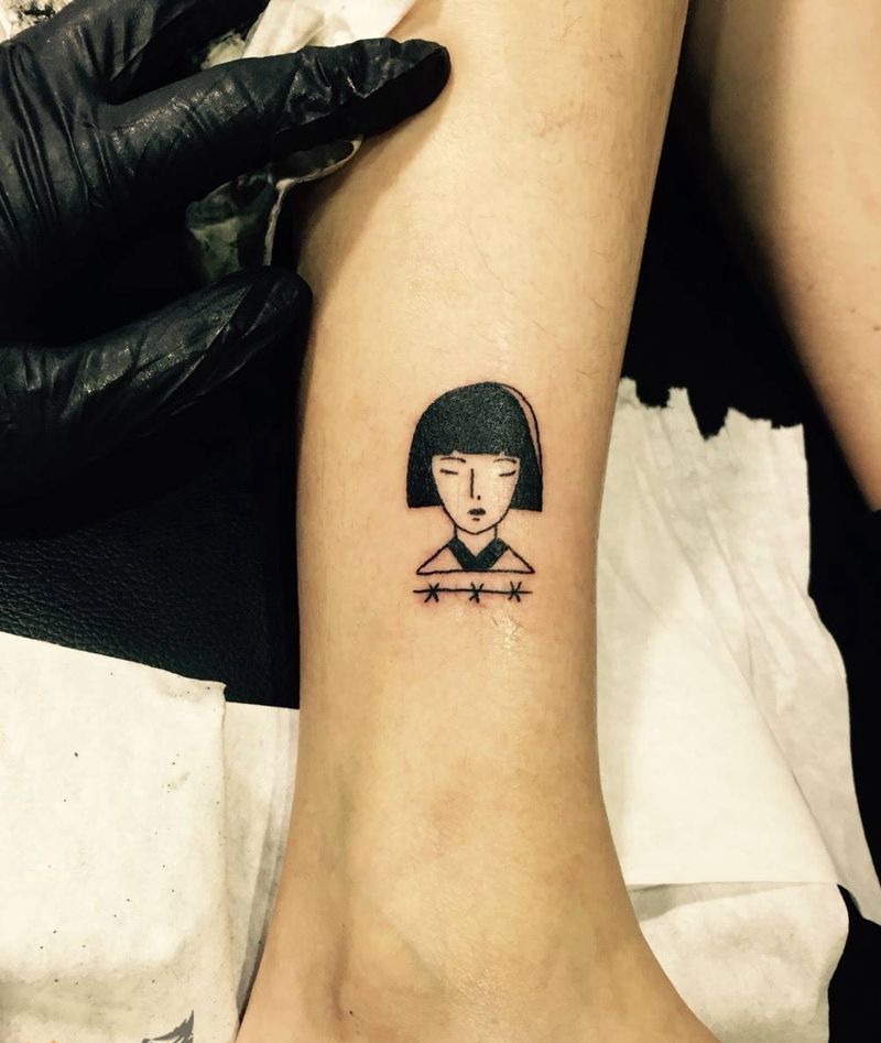 少女纹身图片_脚部纹身图案