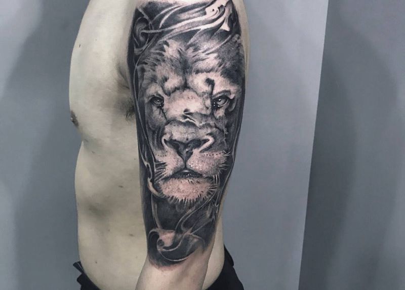 草原霸主纹身图片_成品手臂欧美动物纹身图案