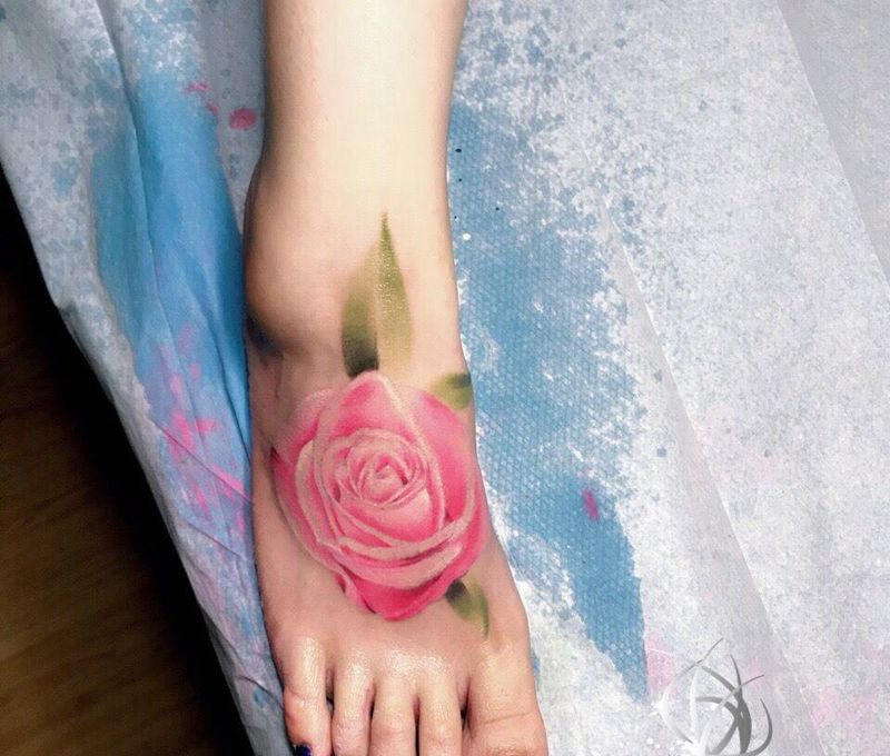 玫瑰花纹身图片_欧美写实纹身图案
