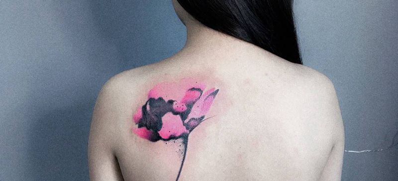 花纹身图片_成品背部清新植物纹身图案