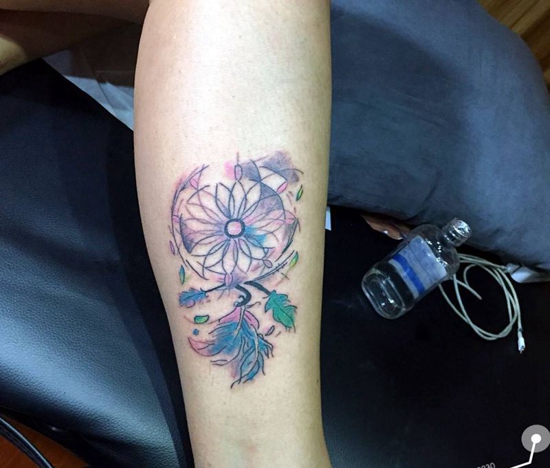 捕梦网纹身图片_腿部纹身图案