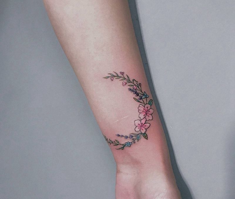 花纹身图片_成品手部清新植物纹身图案