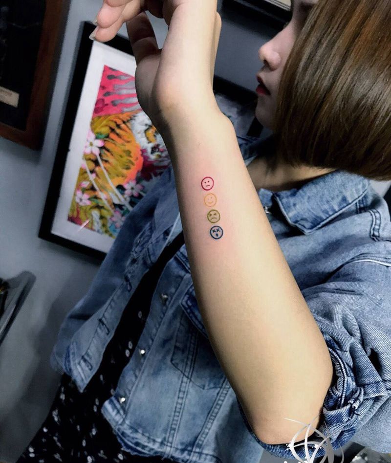 小图纹身图片_手部纹身图案