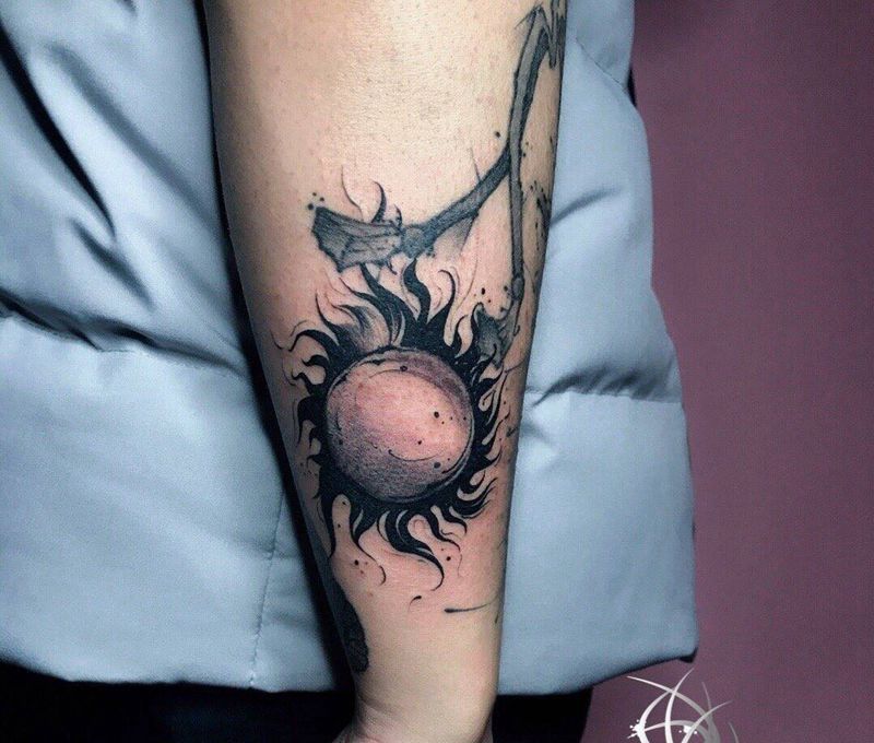 太阳纹身图片_手部纹身图案