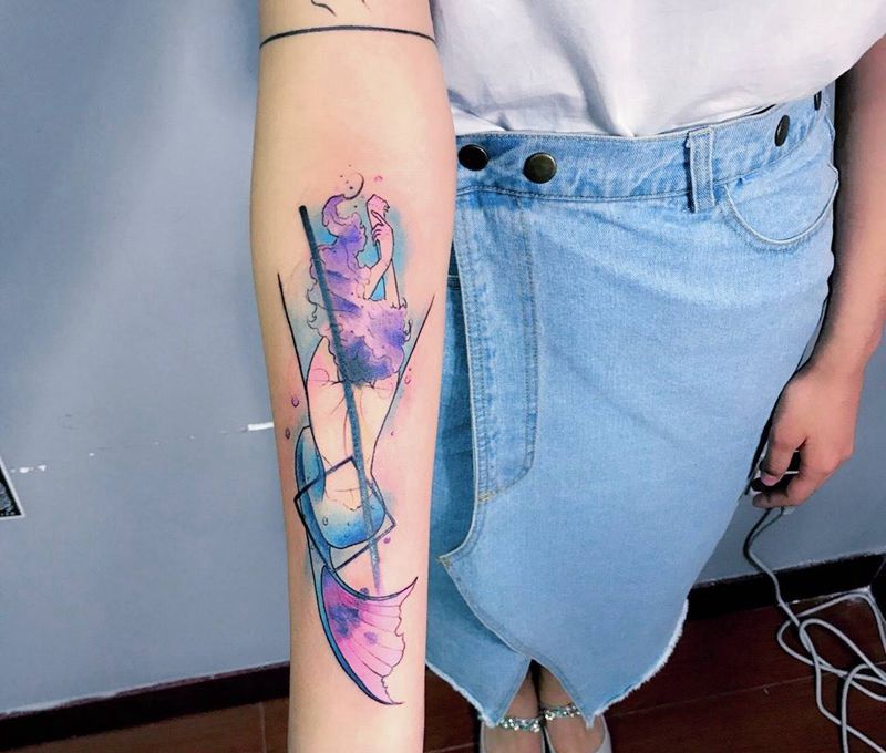 飘纹身图片_成品手部清新动物鬼神纹身图案