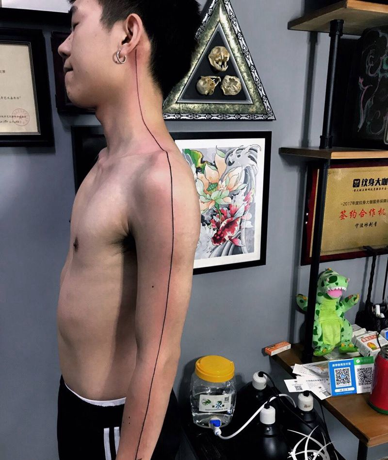 线纹身图片_手部纹身图案