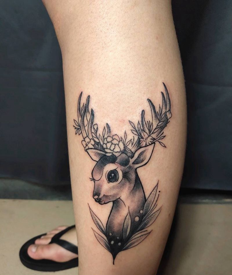 梅花鹿纹身图片_腿部脚部欧美写实点刺鹿花纹身图案