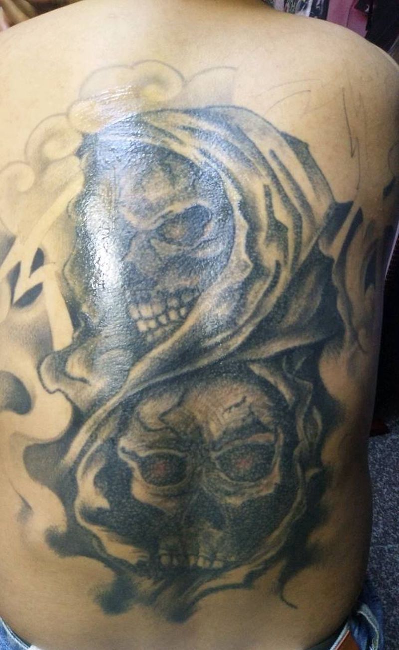 修改旧图添加满背纹身图片_背部欧美写实纹身图案